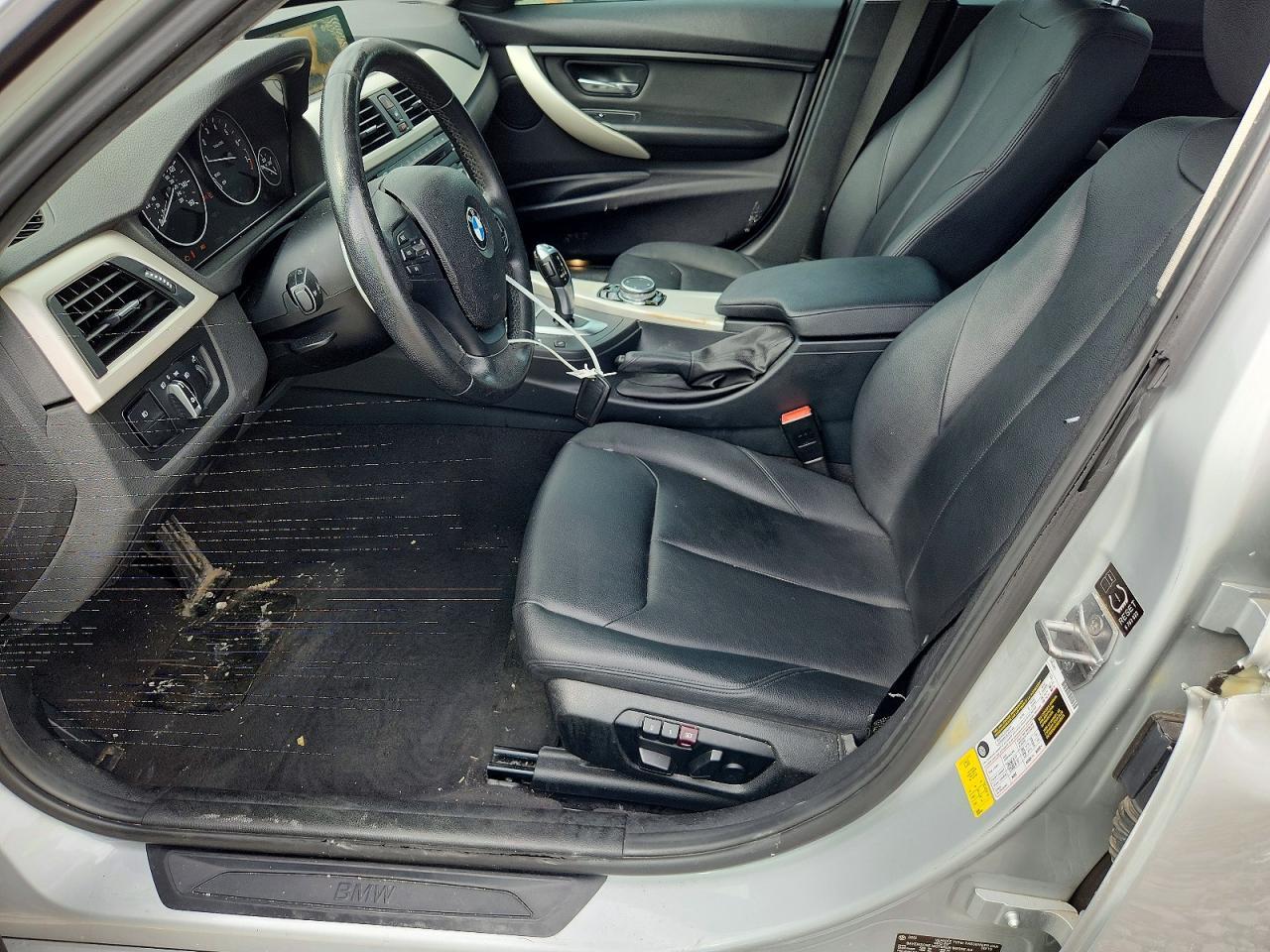2015 BMW 320 I - zdjęcie 7