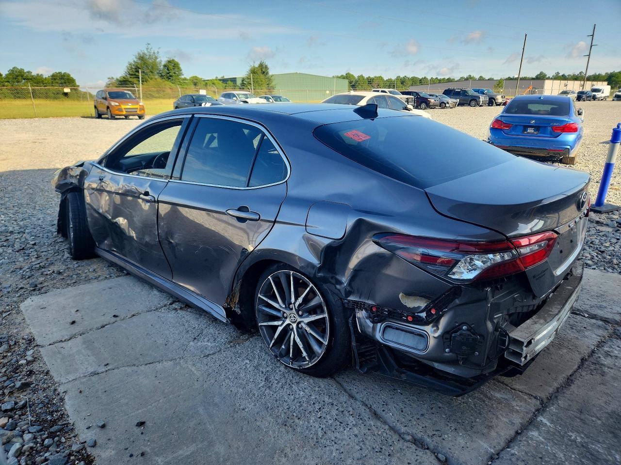 2023 Toyota Camry Xle - zdjęcie 3