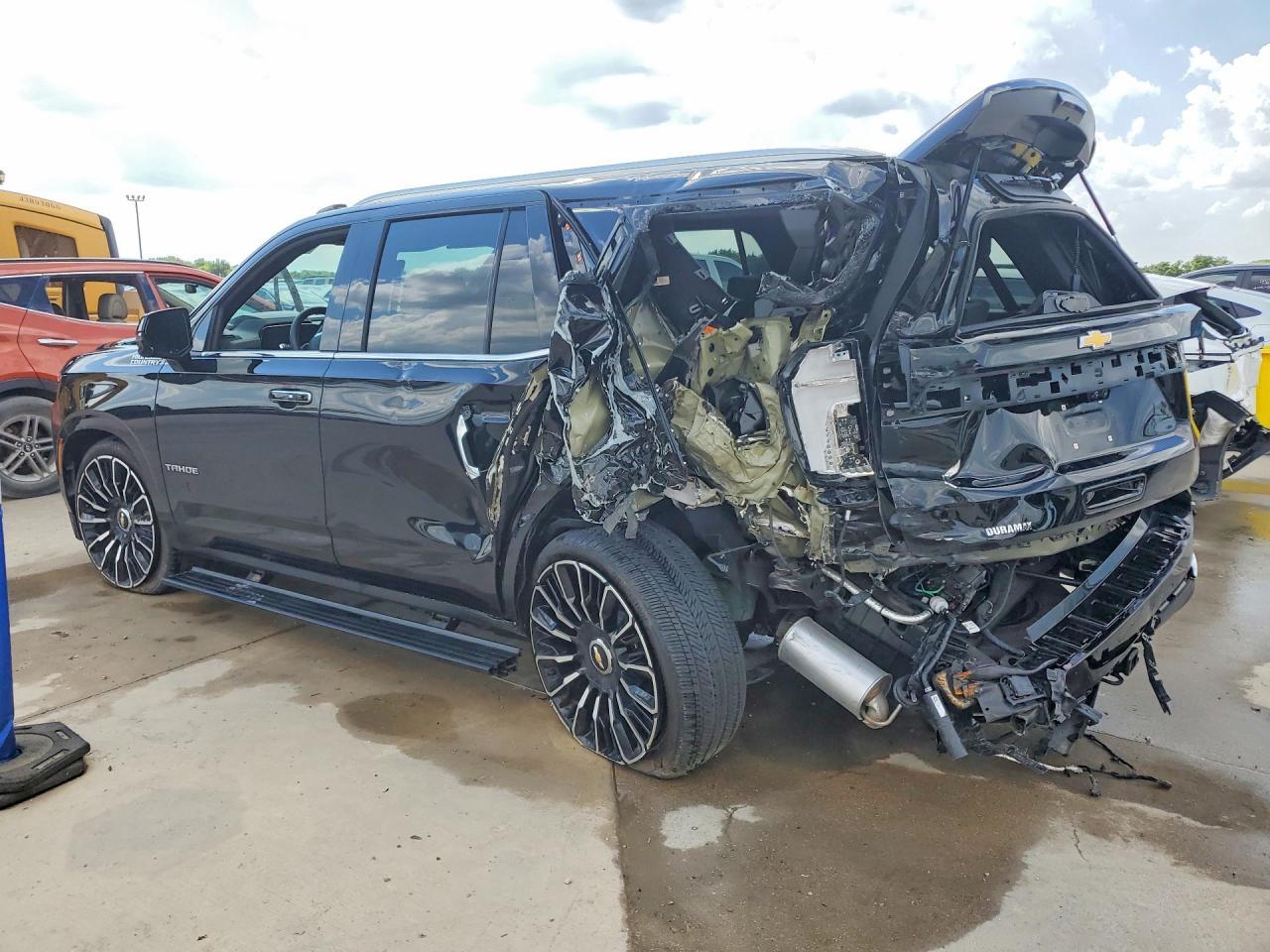2025 Chevrolet Tahoe K1500 High Country - zdjęcie 2