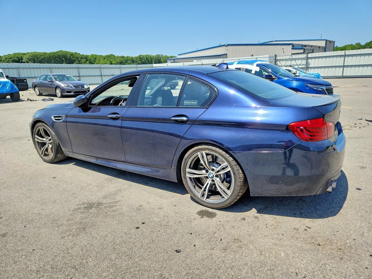 2014 BMW M5 - zdjęcie 2