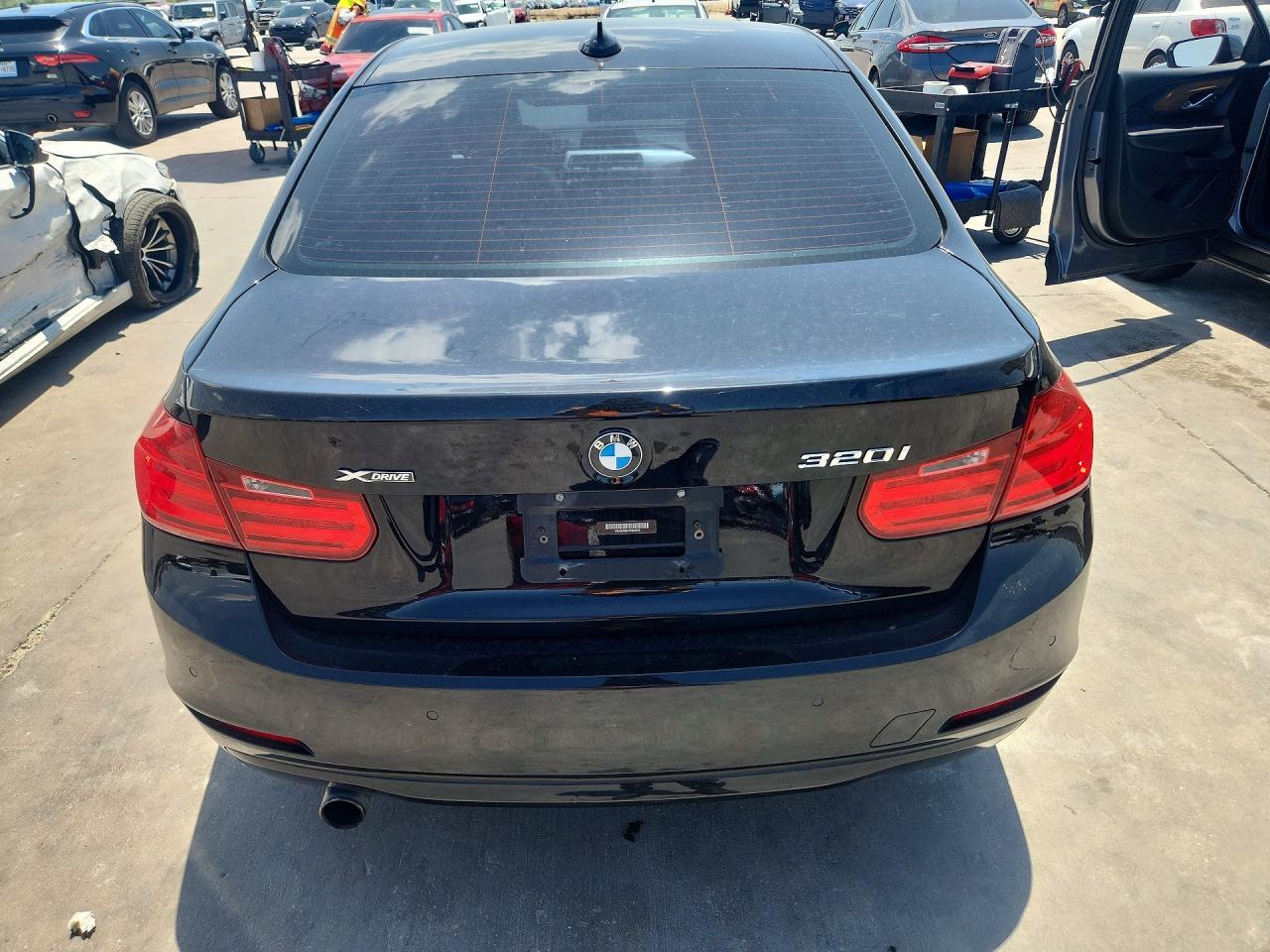 2015 BMW 320 I xDrive - zdjęcie 6