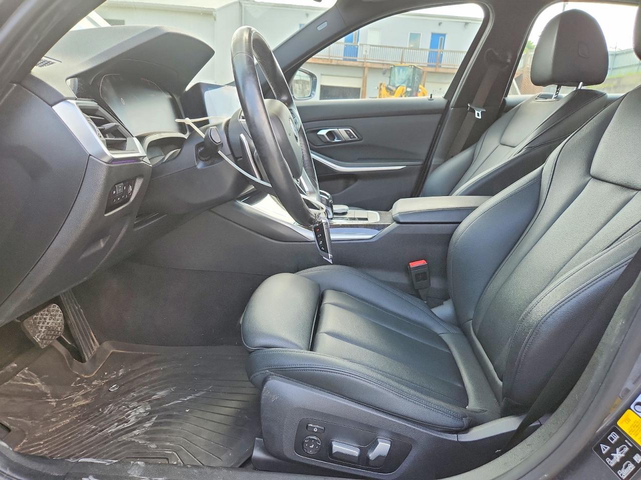 2019 BMW Seria 3 330i - zdjęcie 7