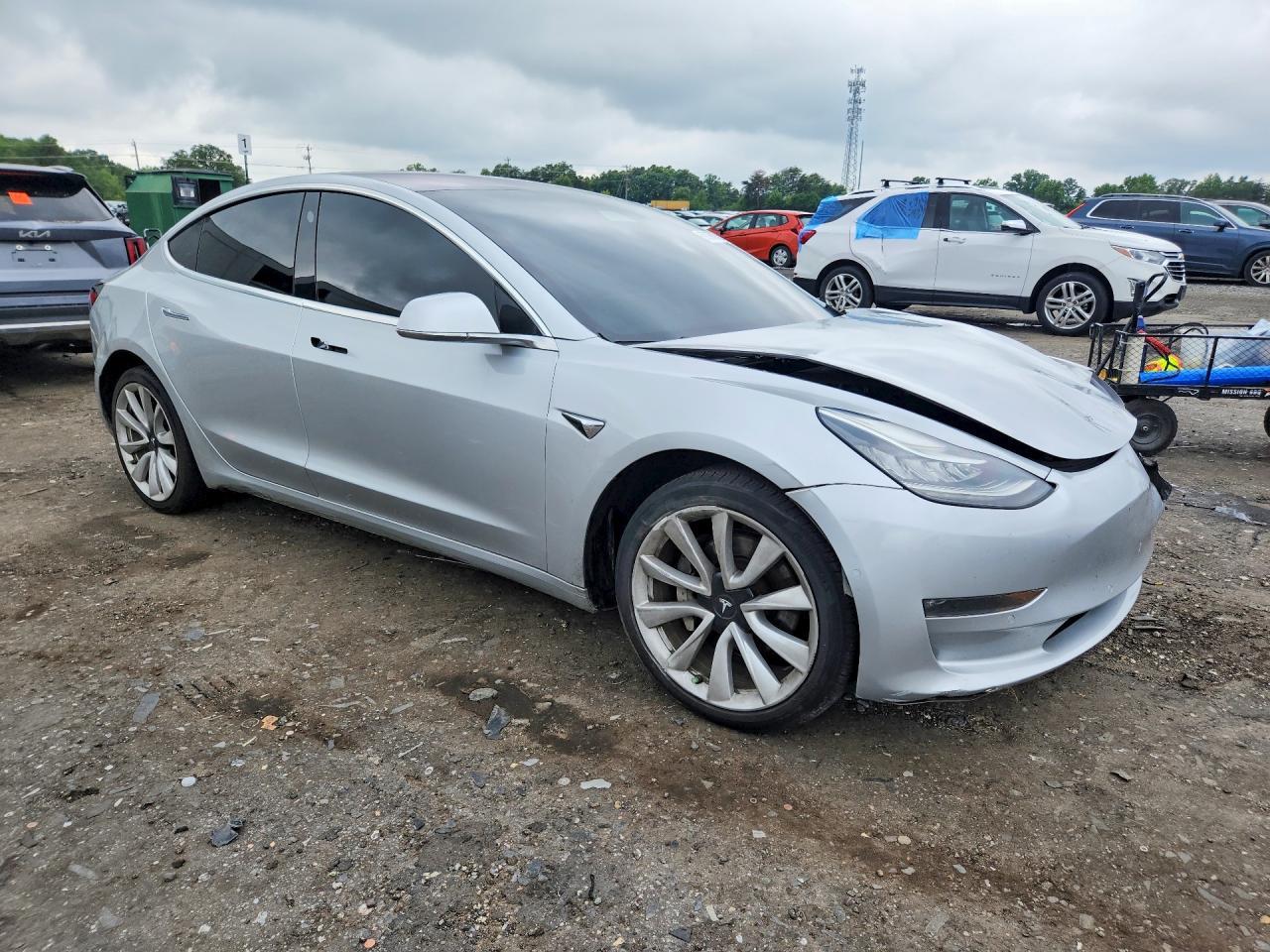 2018 Tesla Model 3 - zdjęcie 4