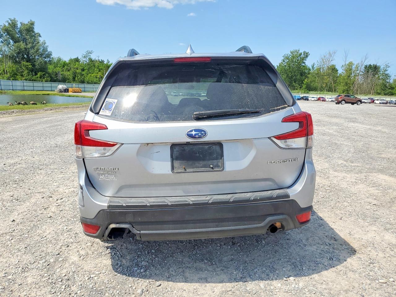2021 Subaru Forester Premium - zdjęcie 6