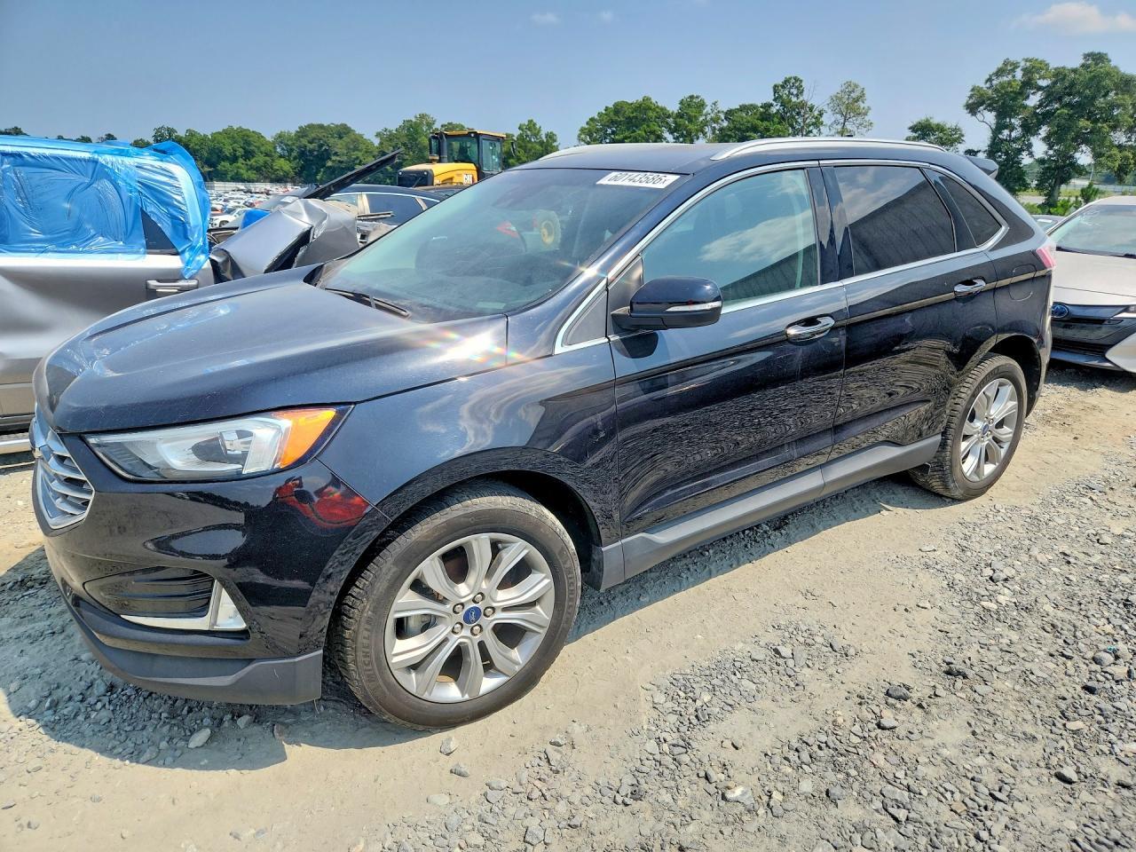 2019 Ford Edge Titanium - zdjęcie główne
