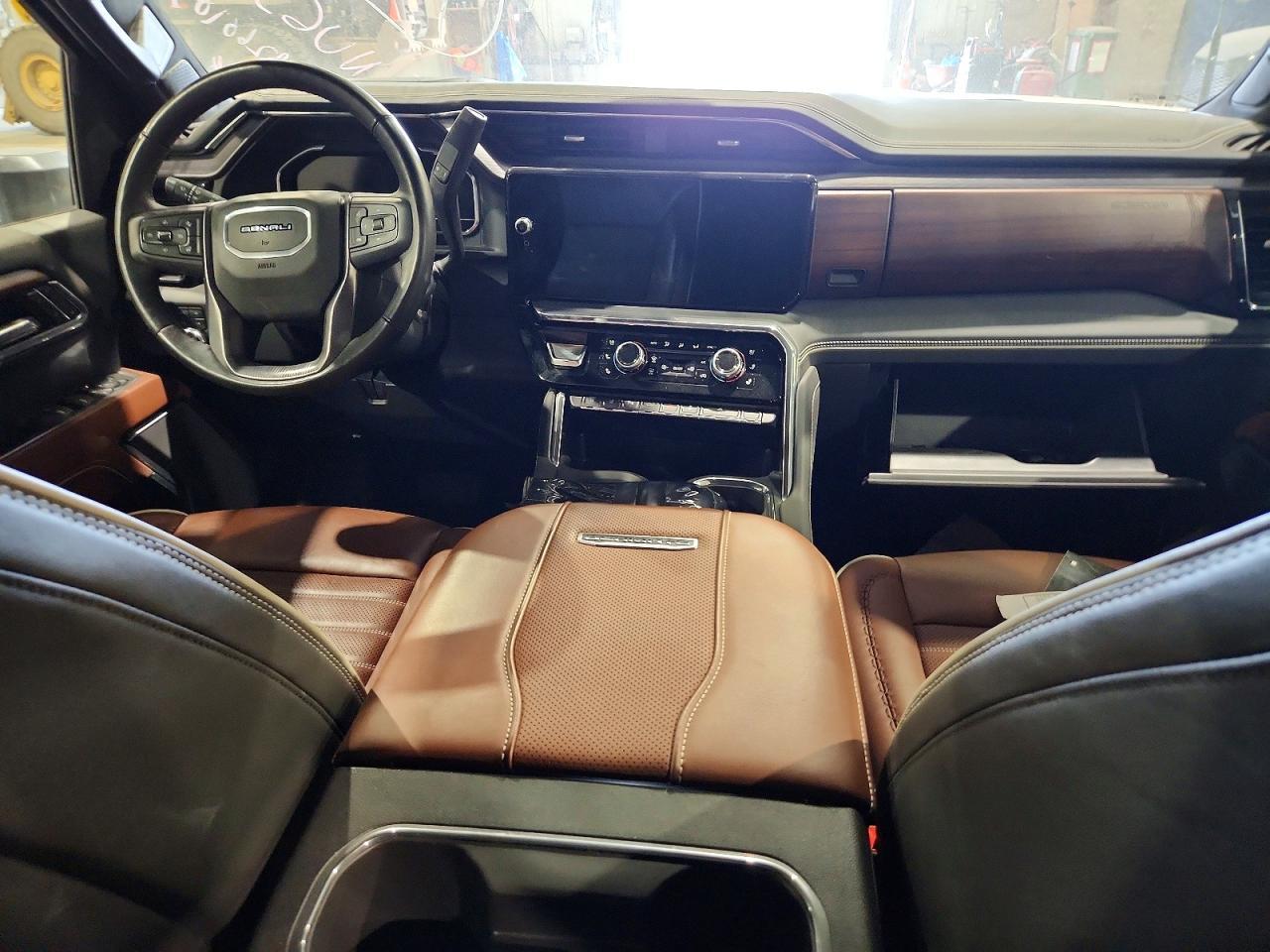 2025 GMC Sierra K2500 Denali Ultimate - zdjęcie 8