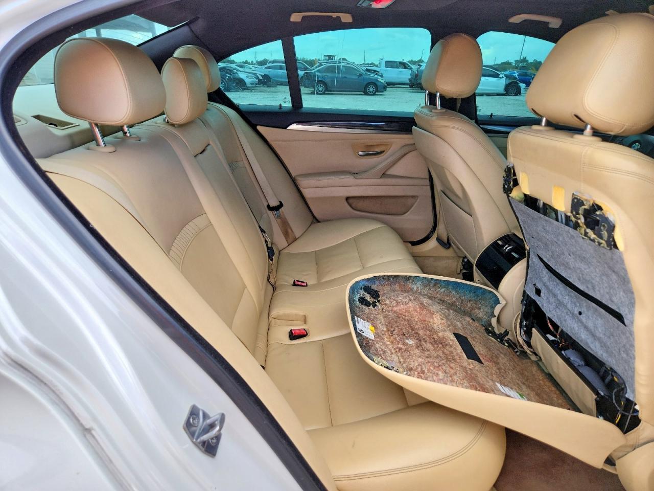 2014 BMW 528 I - zdjęcie 10