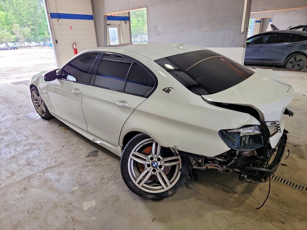 2015 BMW 550 Xi - zdjęcie 2