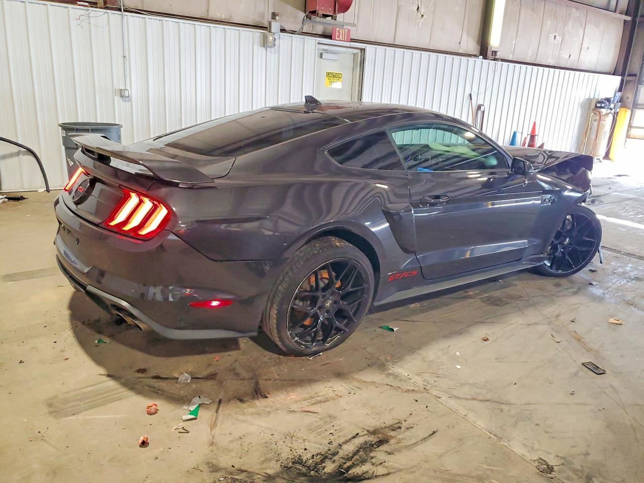 2022 Ford Mustang Gt - zdjęcie 3