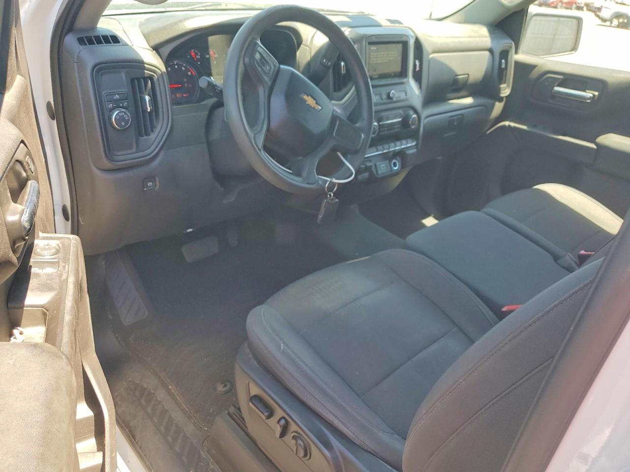 2019 Chevrolet Silverado C1500 - zdjęcie 8