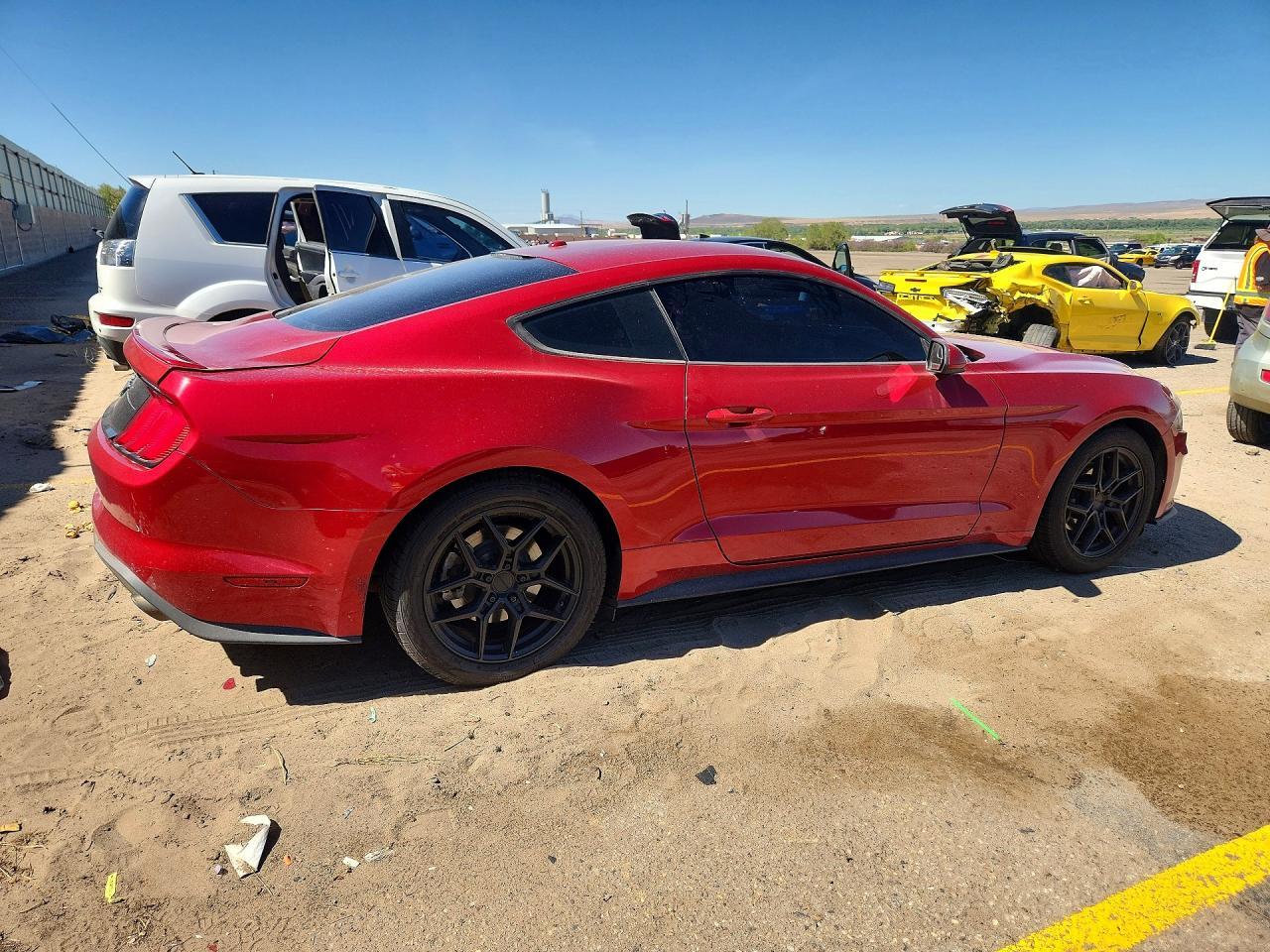 2020 Ford Mustang - zdjęcie 3