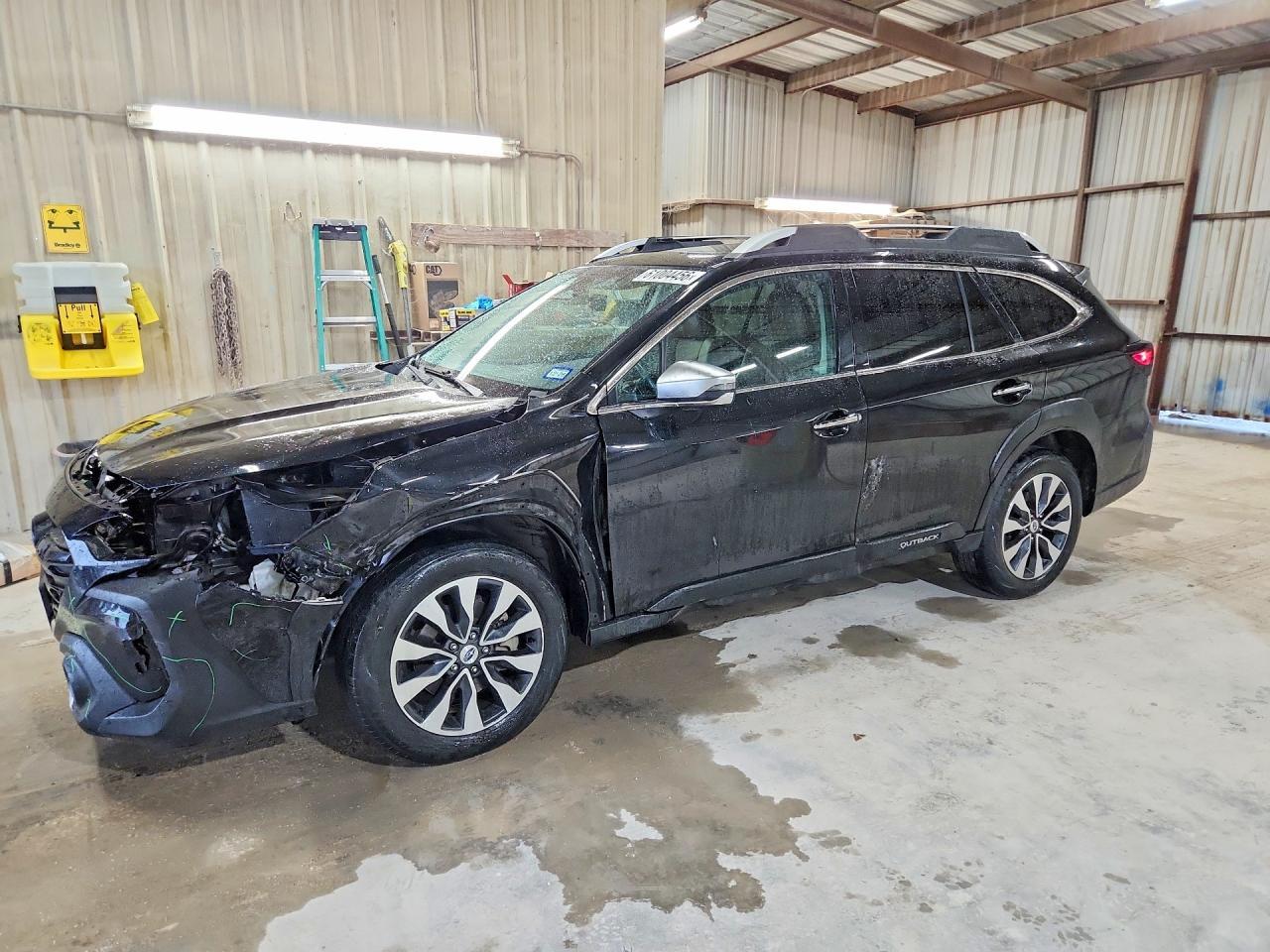 2023 Subaru Outback Touring - zdjęcie główne