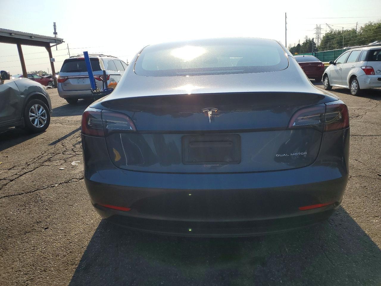 2023 Tesla Model 3 - zdjęcie 6
