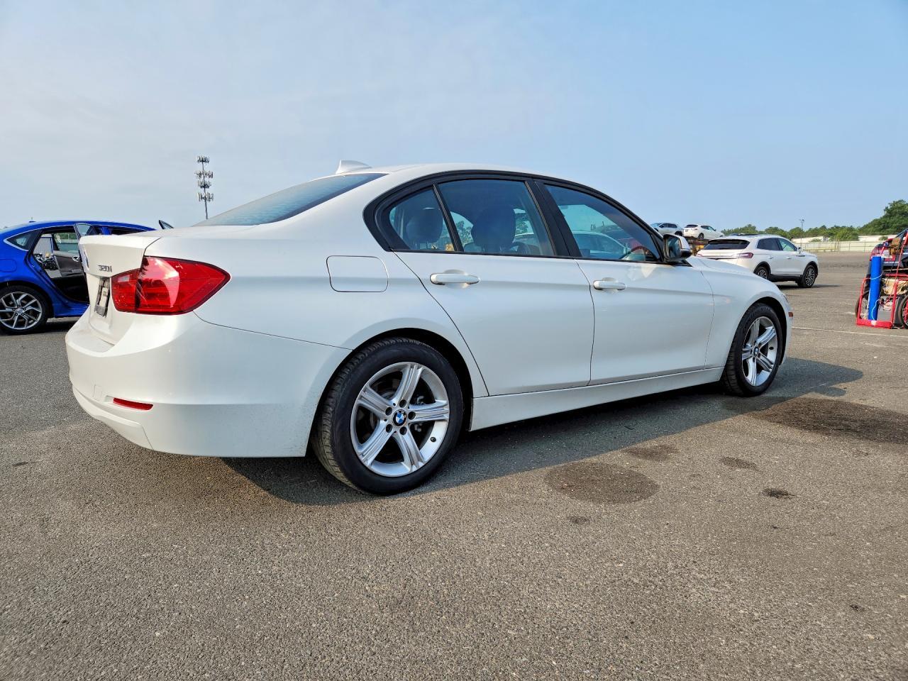2013 BMW 320 I xDrive - zdjęcie 3