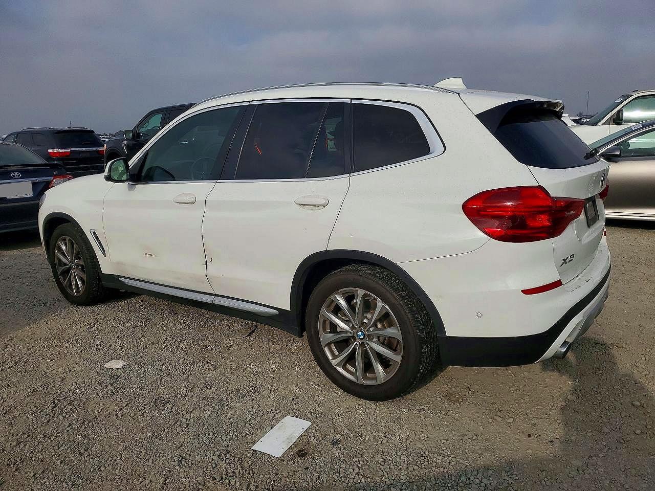 2019 BMW X3 Sdrive30I - zdjęcie 2