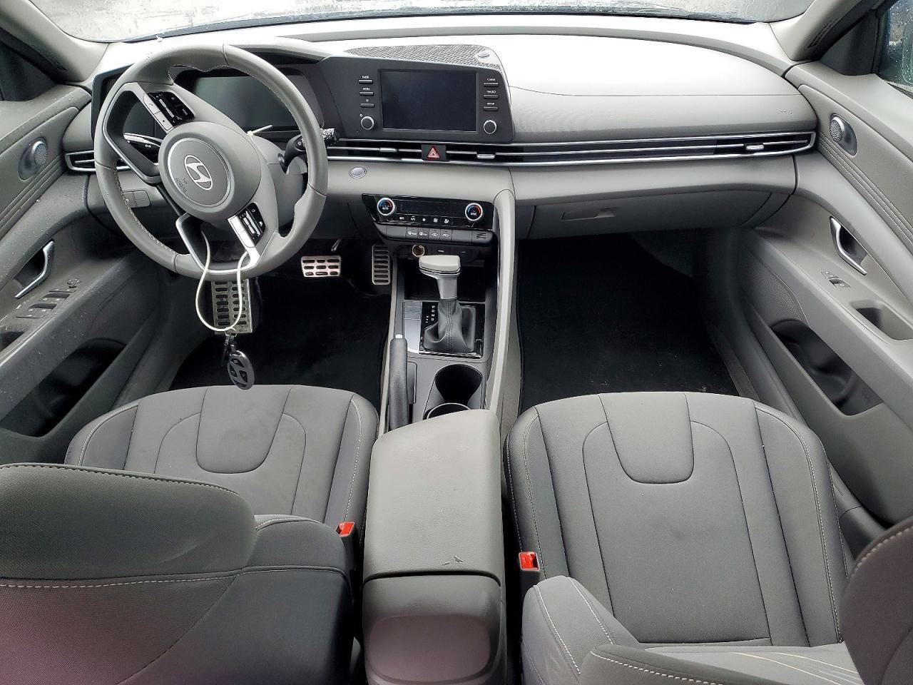 2025 Hyundai Elantra Sel Sport - zdjęcie 8