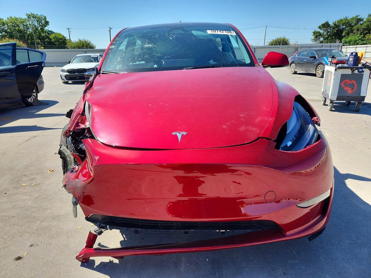 2025 Tesla Model Y - zdjęcie 5