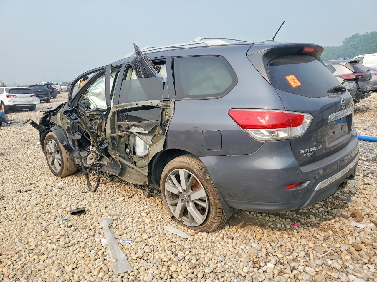 2013 Nissan Pathfinder S - zdjęcie 2