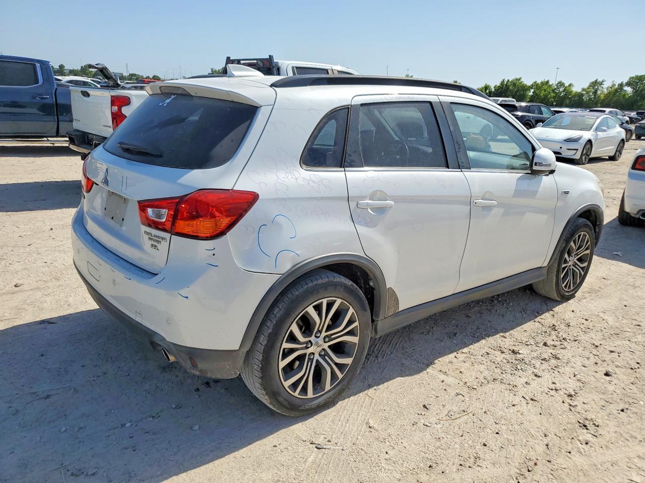 2017 Mitsubishi Outlander Sport Sel - zdjęcie 3