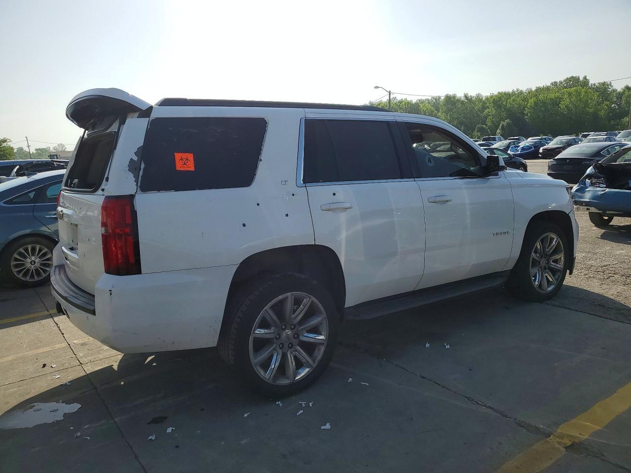 2015 Chevrolet Tahoe - zdjęcie 3