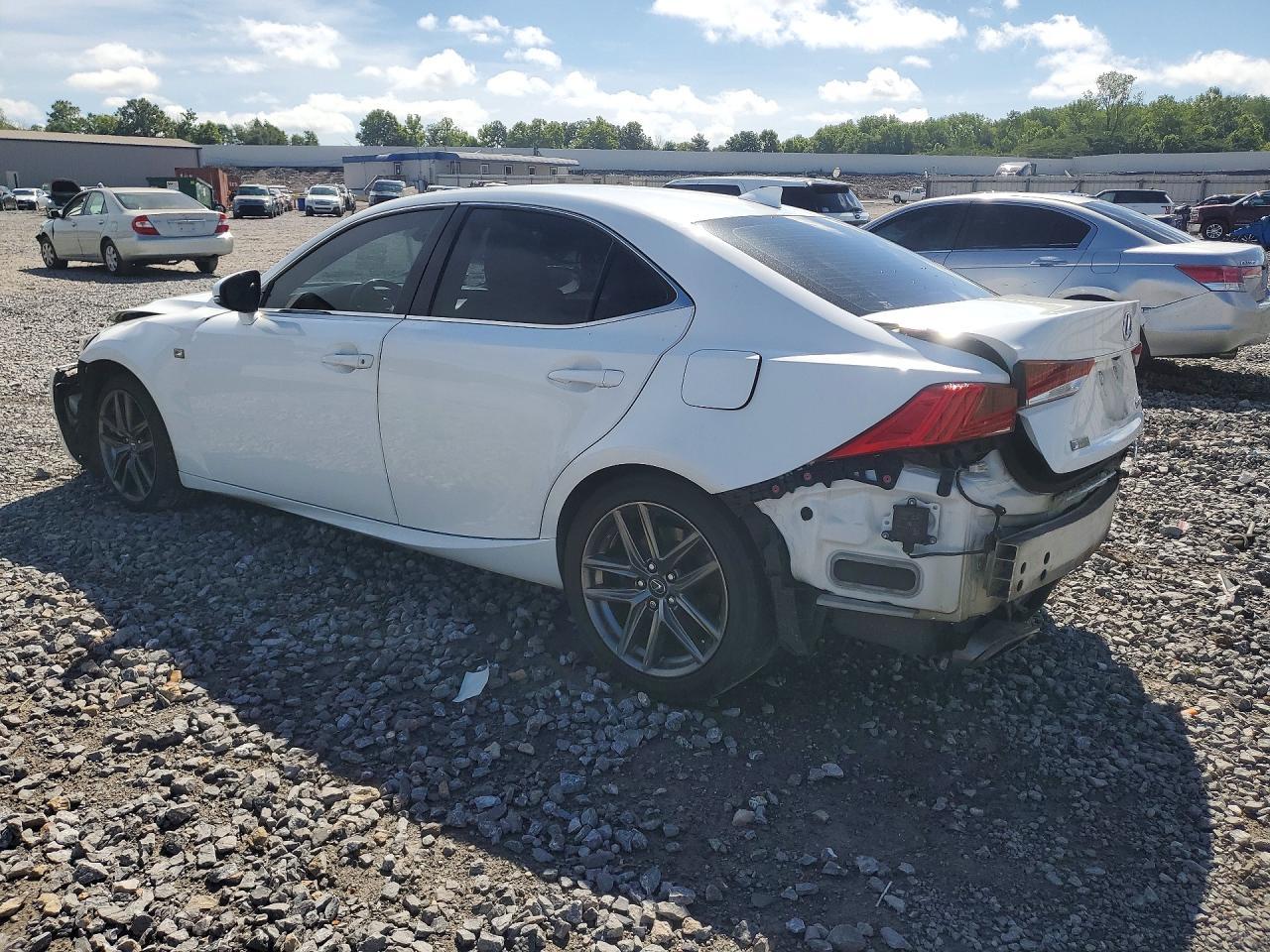 2018 Lexus Is 300 - zdjęcie 2