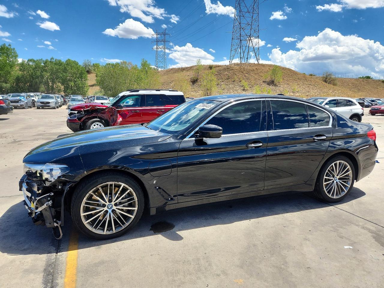 2018 BMW 530Xe - zdjęcie główne