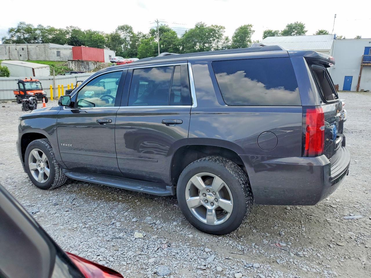 2017 Chevrolet Tahoe K1500 Ls - zdjęcie 2