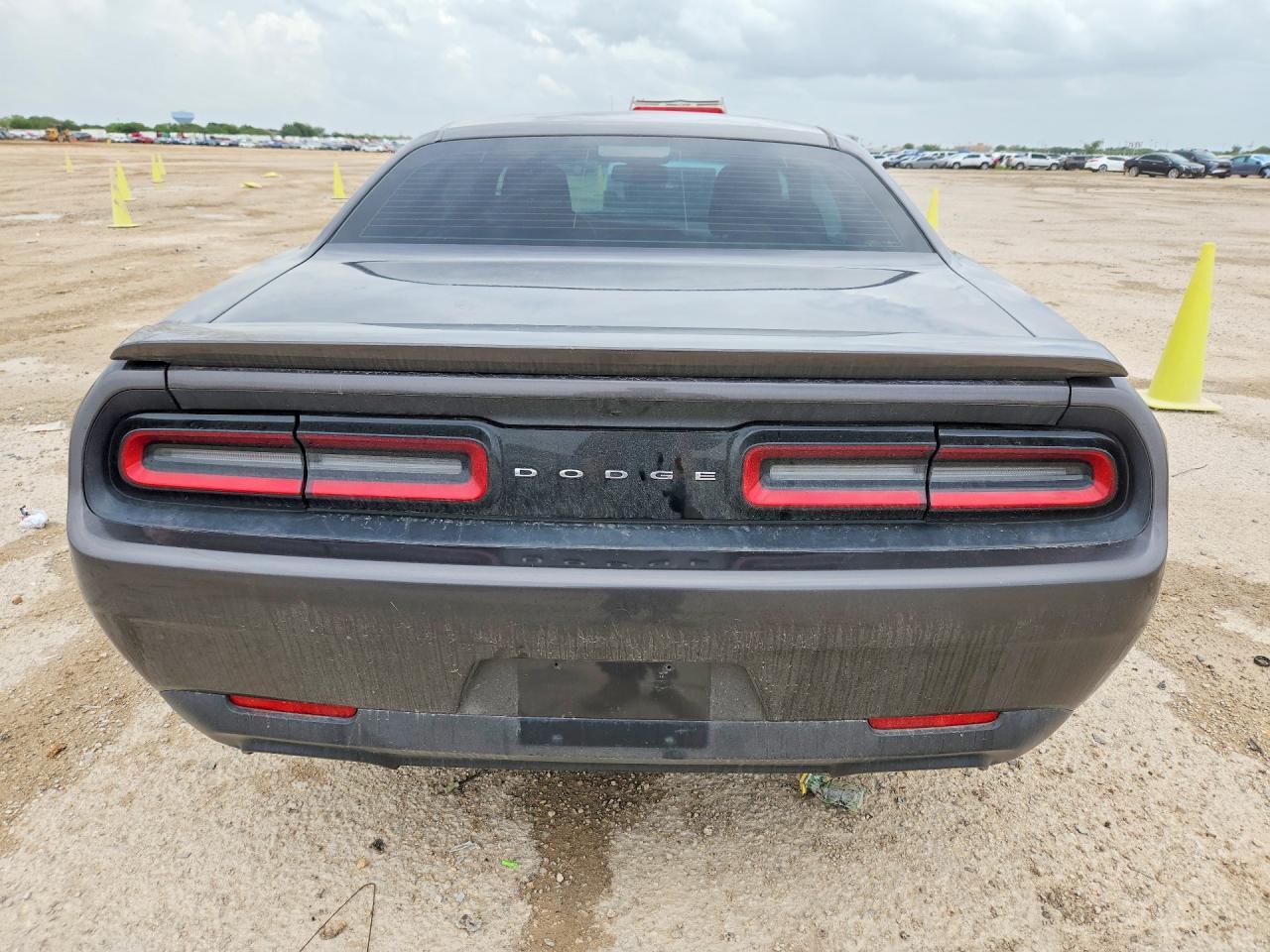 2016 Dodge Challenger R/T - zdjęcie 6