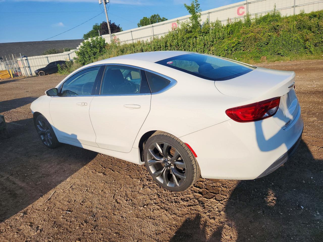 2015 Chrysler 200 Lx - zdjęcie 2
