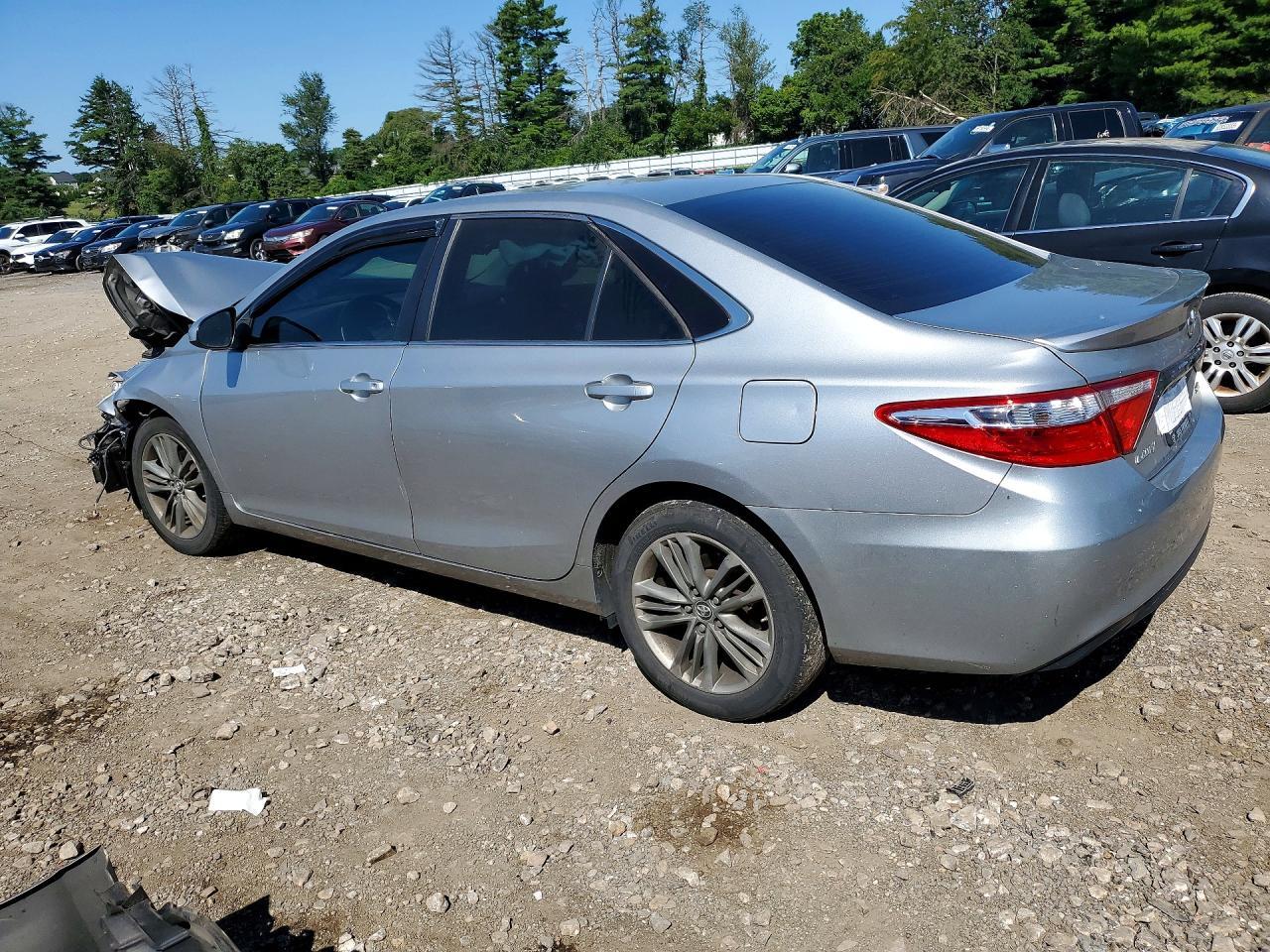 2016 Toyota Camry Se - zdjęcie 3