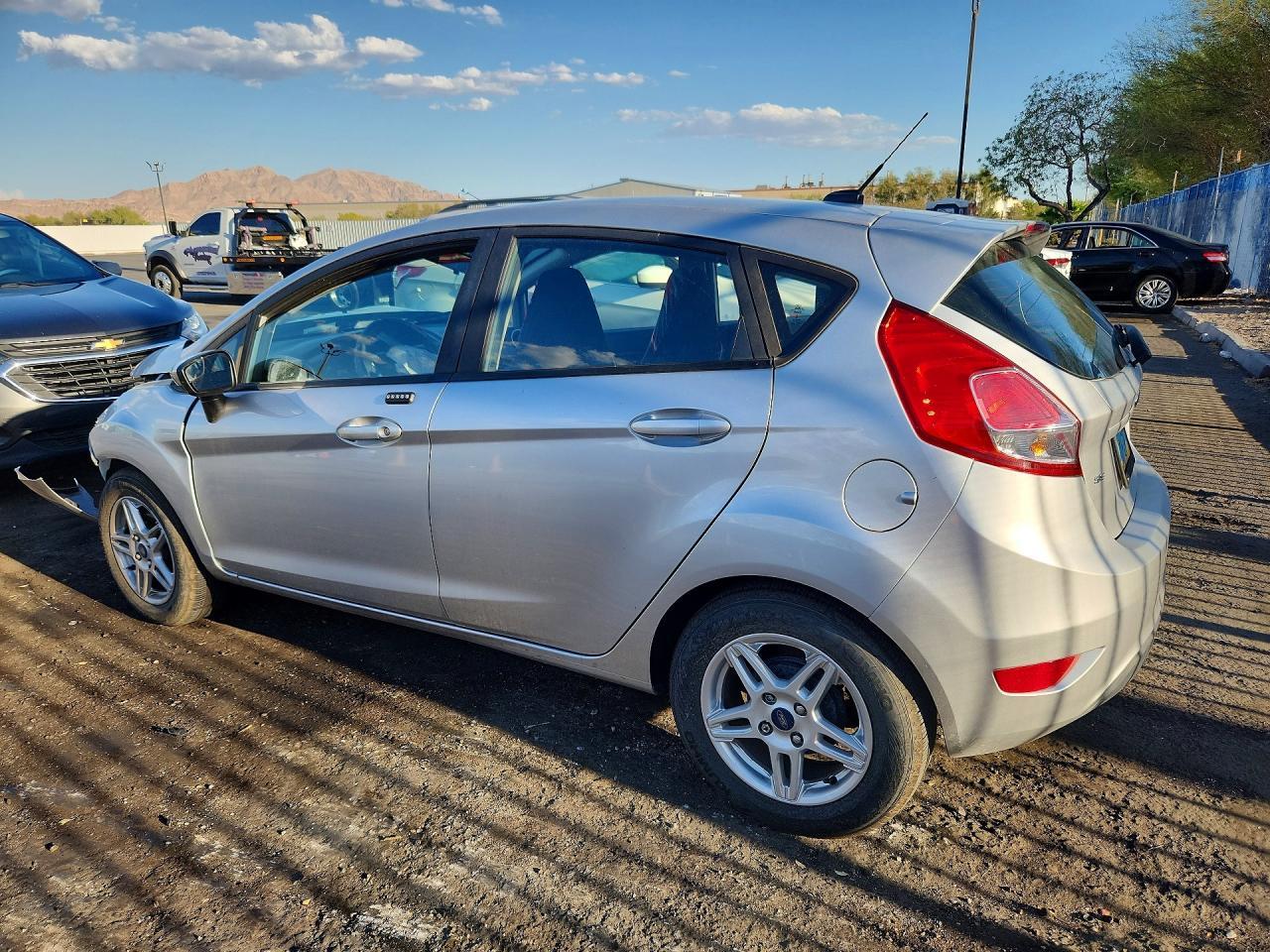 2017 Ford Fiesta Se - zdjęcie 2