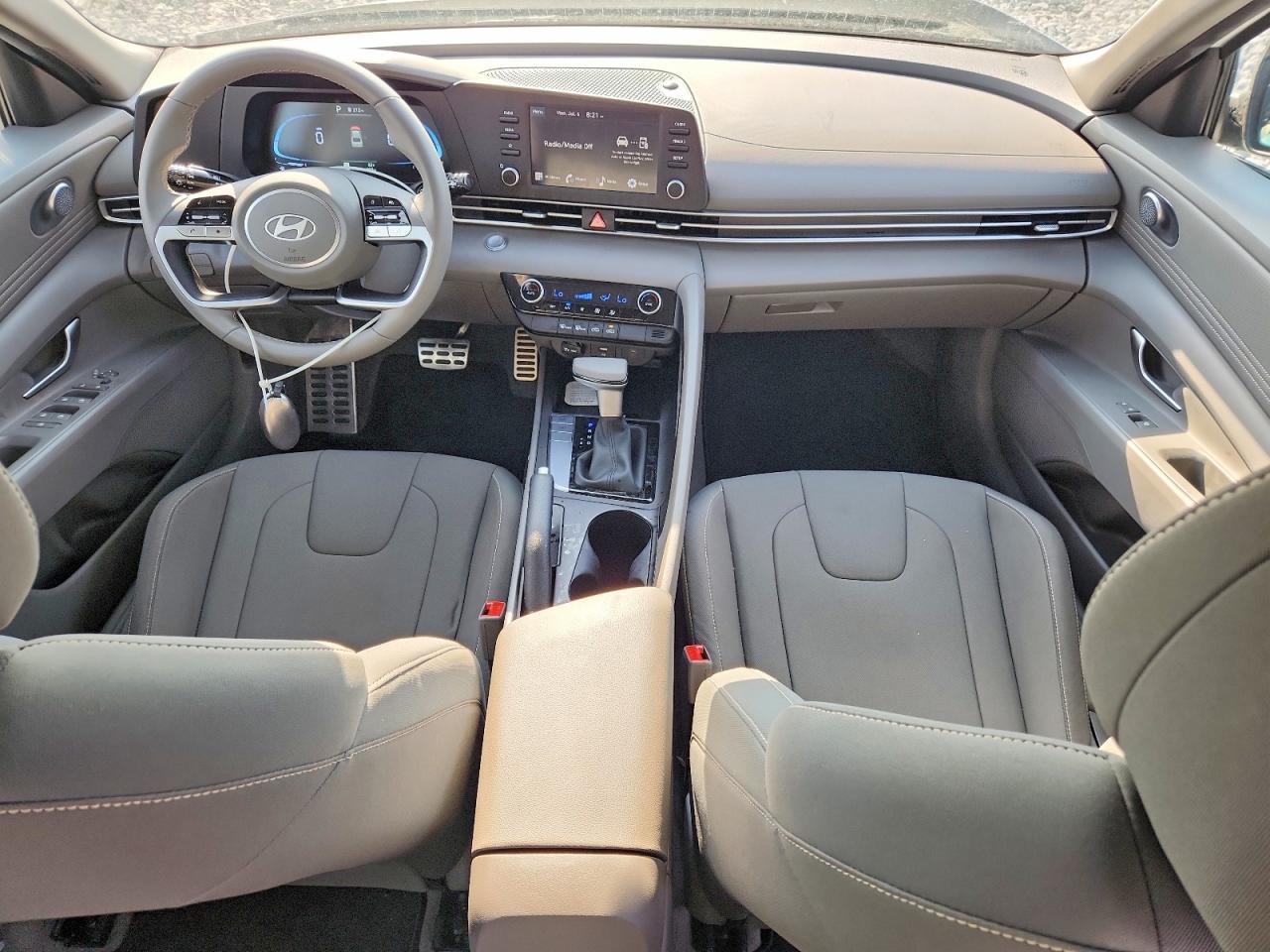 2026 Hyundai Elantra Sel Sport - zdjęcie 8