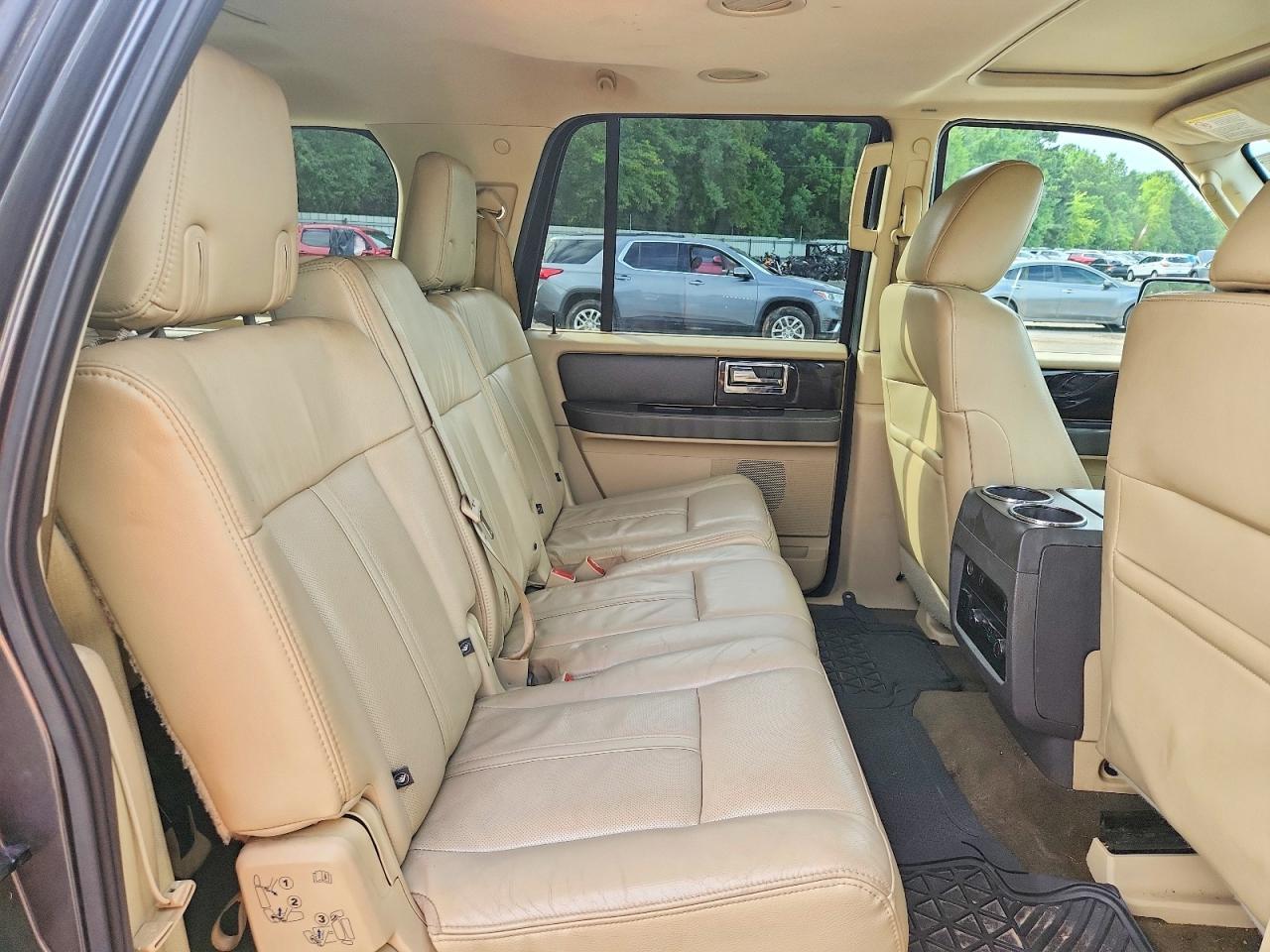 2016 Lincoln Navigator L Reserve - zdjęcie 11