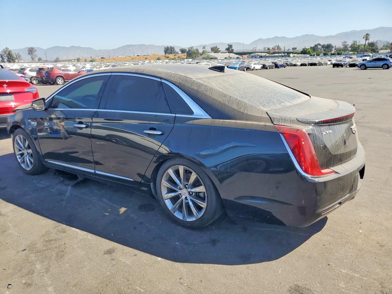 2019 Cadillac Xts - zdjęcie 2