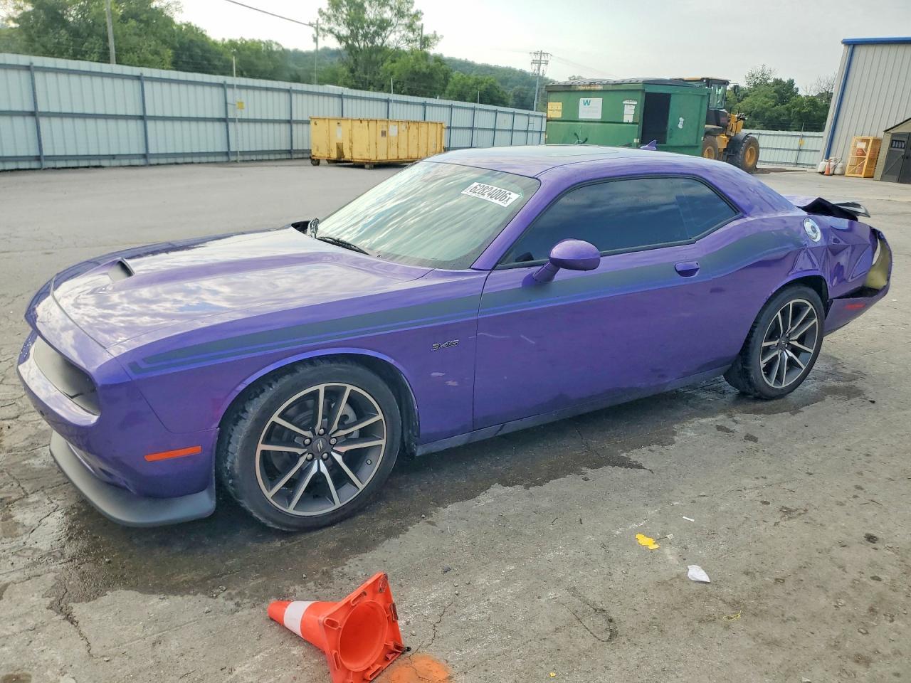 2023 Dodge Challenger R/T - zdjęcie główne
