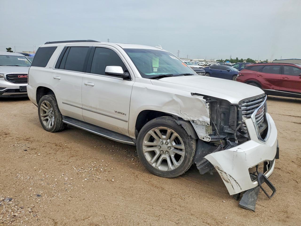 2019 GMC Yukon Slt - zdjęcie 4