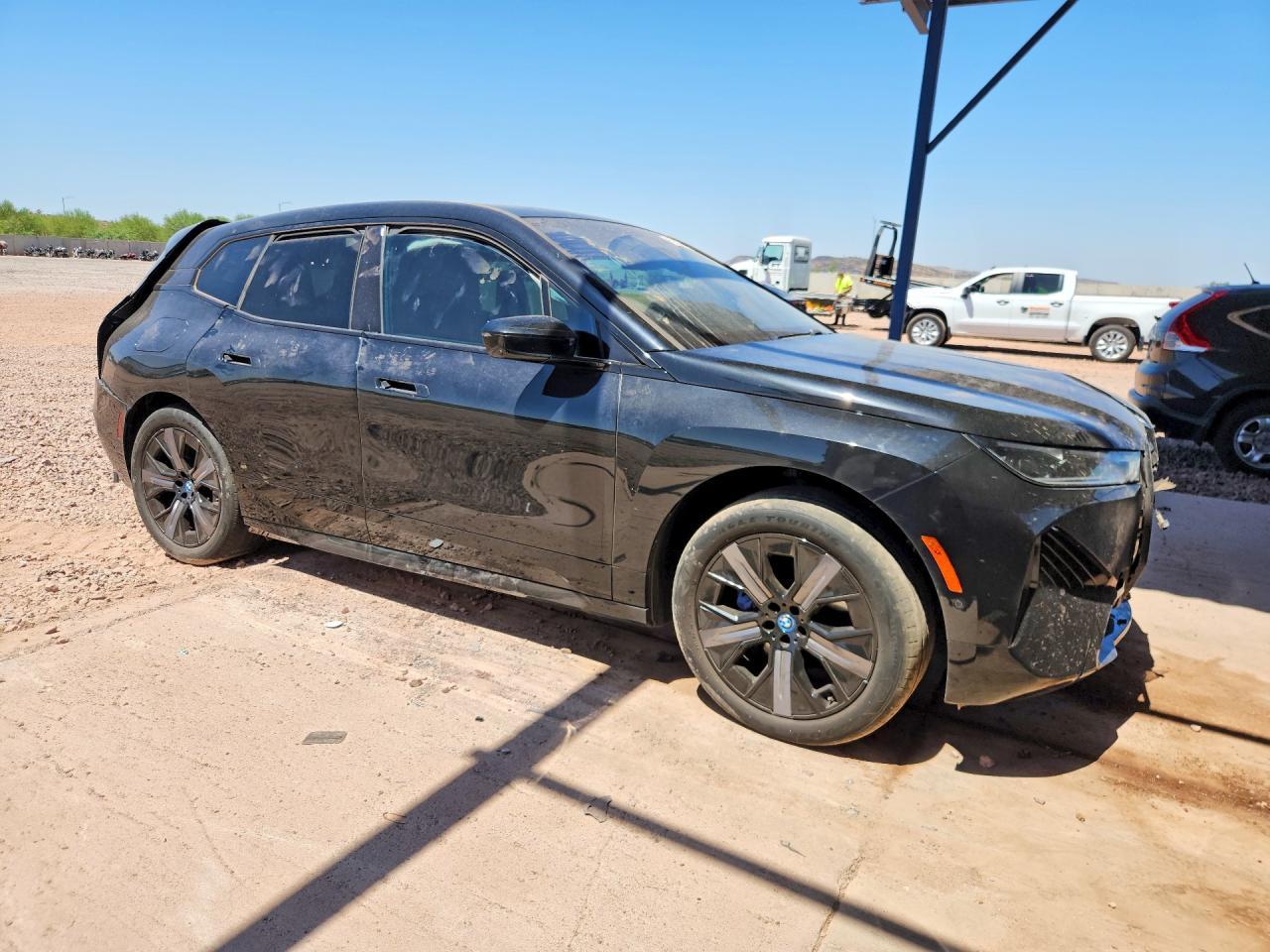 2025 BMW Ix xDrive50 - zdjęcie 4