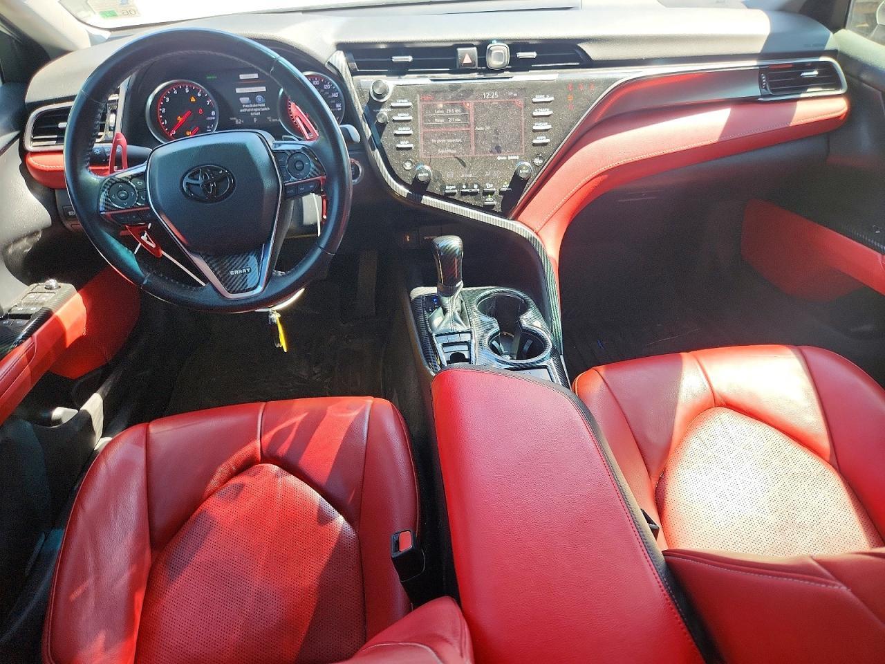 2019 Toyota Camry Xse - zdjęcie 8