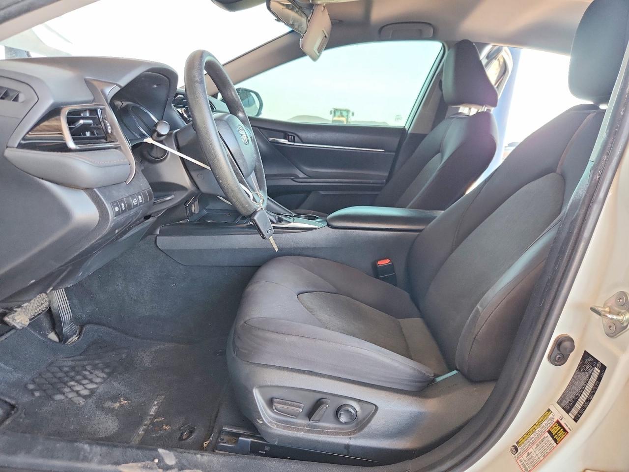 2019 Toyota Camry Le - zdjęcie 7