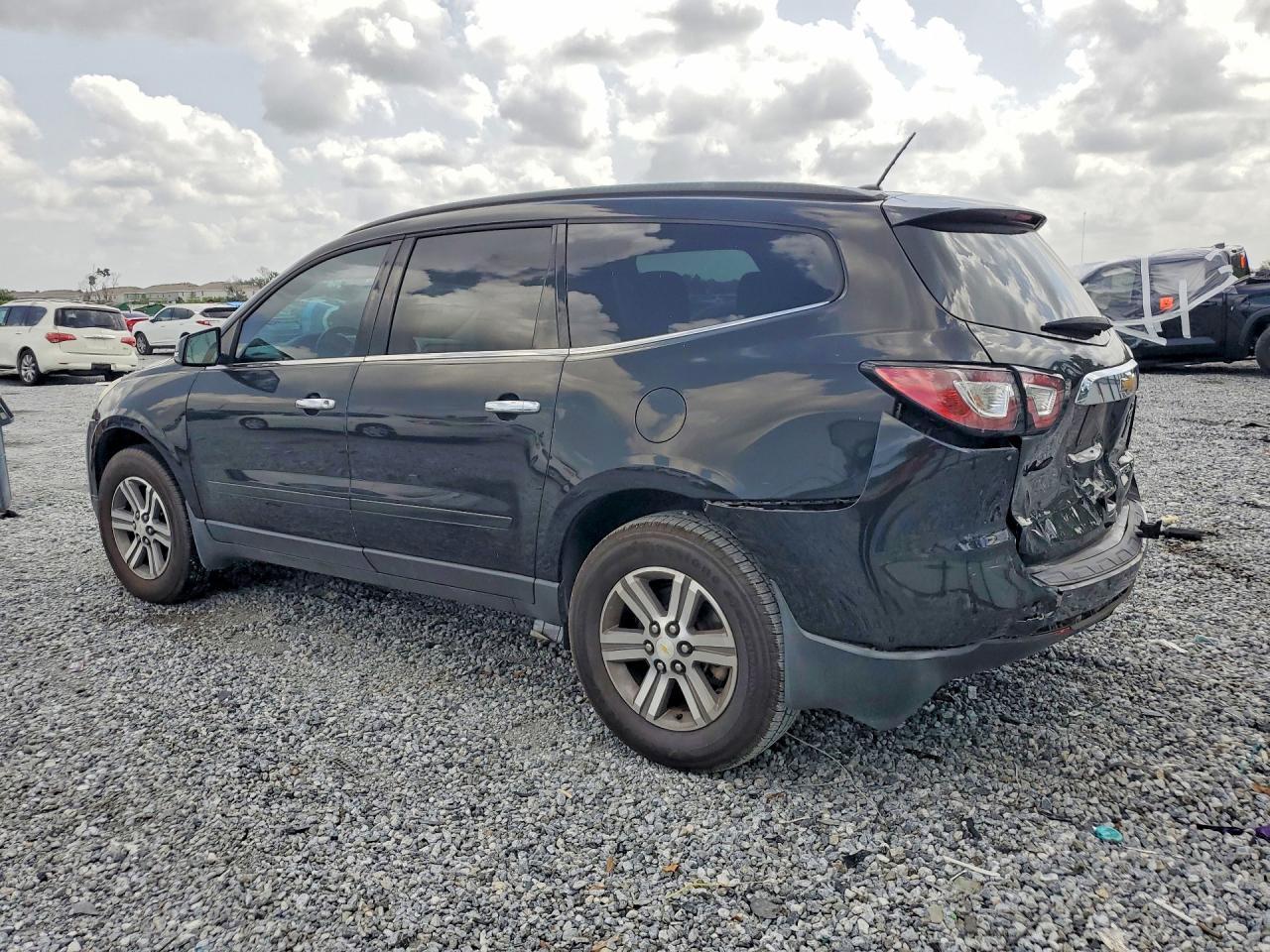 2015 Chevrolet Traverse Lt - zdjęcie 2