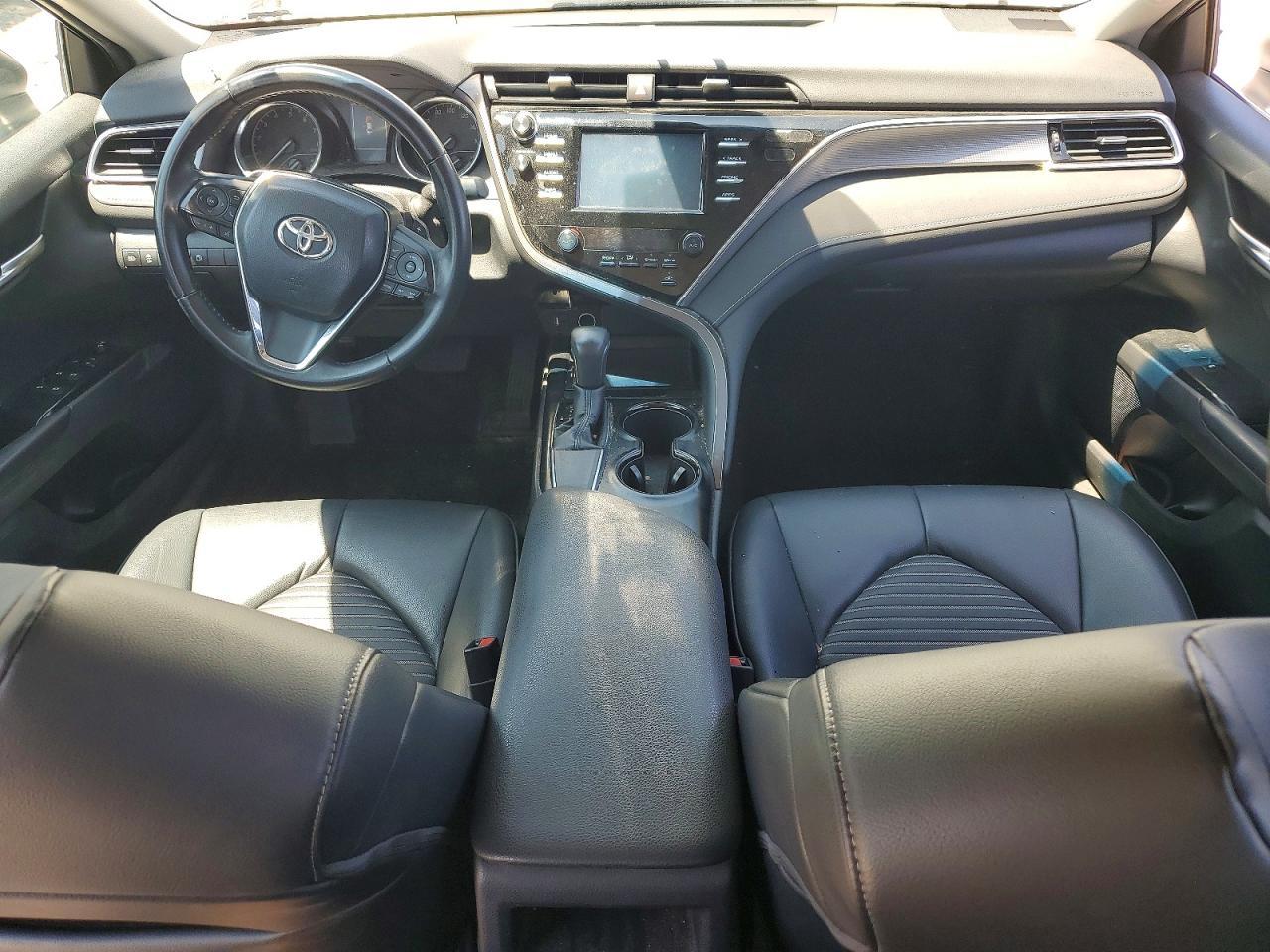 2018 Toyota Camry Se - zdjęcie 8