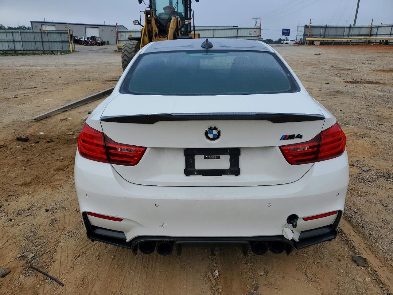 2015 BMW M4 - zdjęcie 6