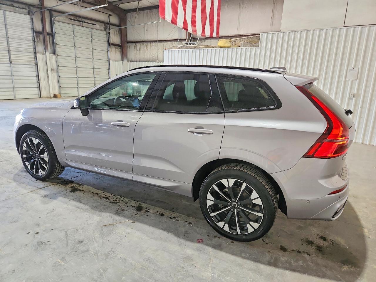 Volvo XC60 - zdjęcie 2