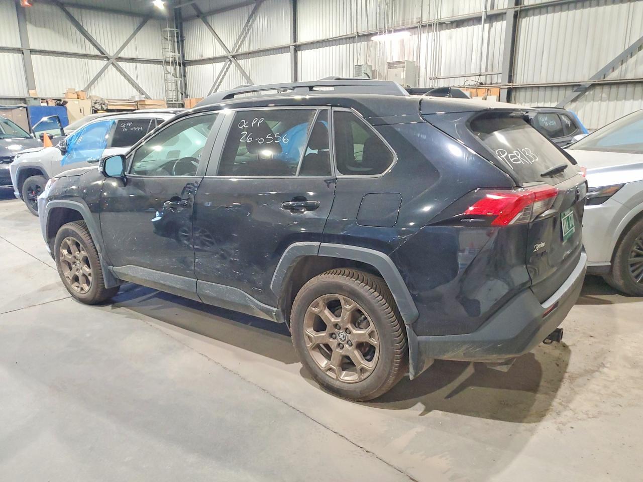 2023 Toyota Rav4 Woodland Edition - zdjęcie 2