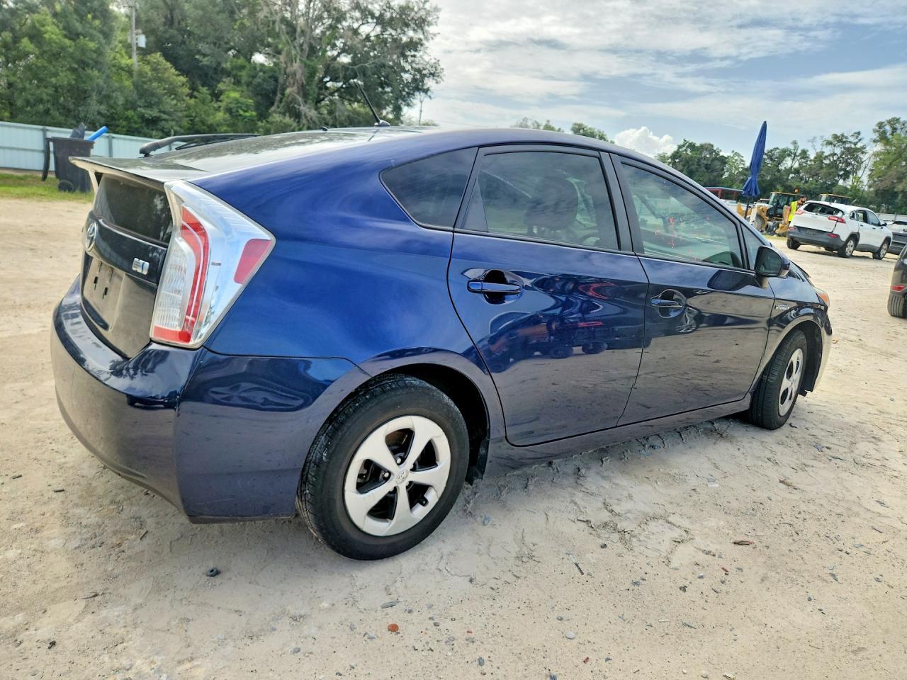 2013 Toyota Prius Two - zdjęcie 3