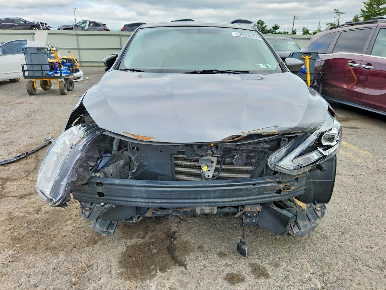2019 Nissan Sentra Sr - zdjęcie 5
