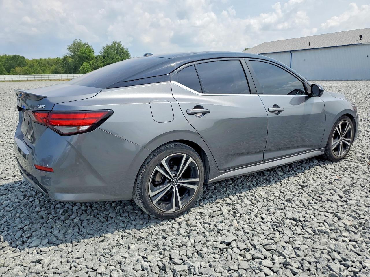 2020 Nissan Sentra Sr - zdjęcie 3