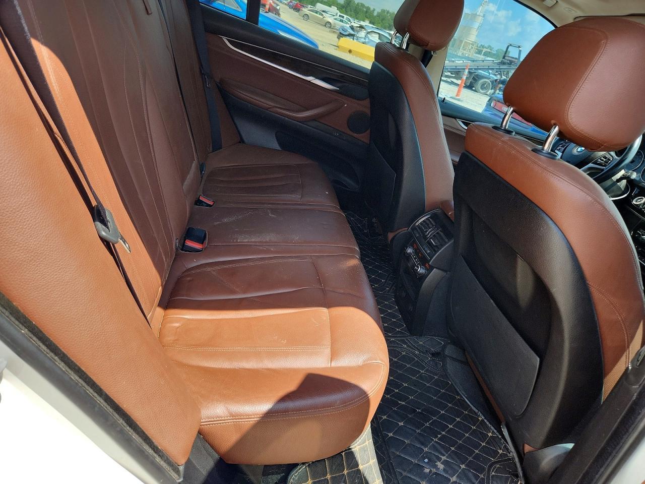 2015 BMW X5 xDrive35I - zdjęcie 11