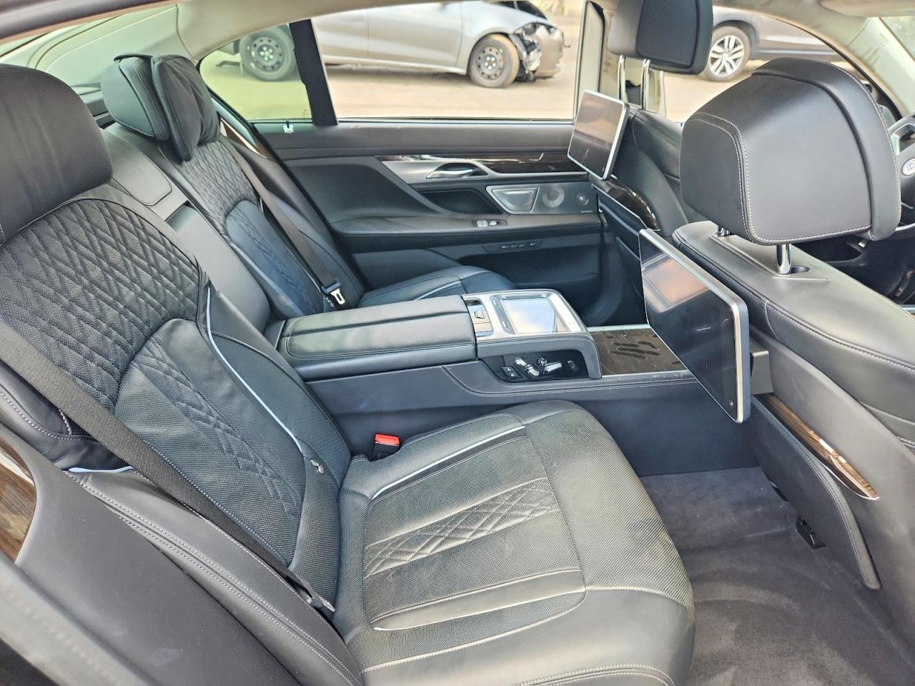 2019 BMW Alpina B7 - zdjęcie 10