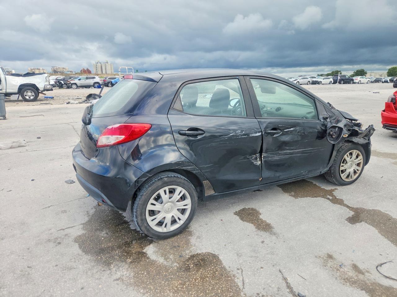 2014 Mazda Mazda2 Sport - zdjęcie 3
